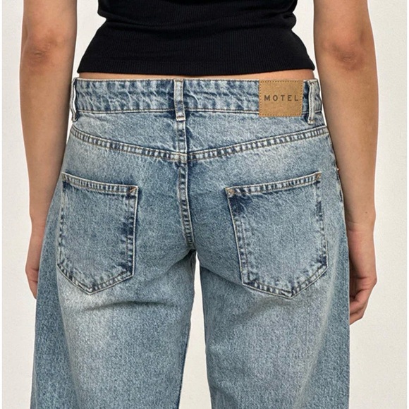 Motel Rocks Vintage Blue Wash Lowrise Jeans - Picture 3 of 6